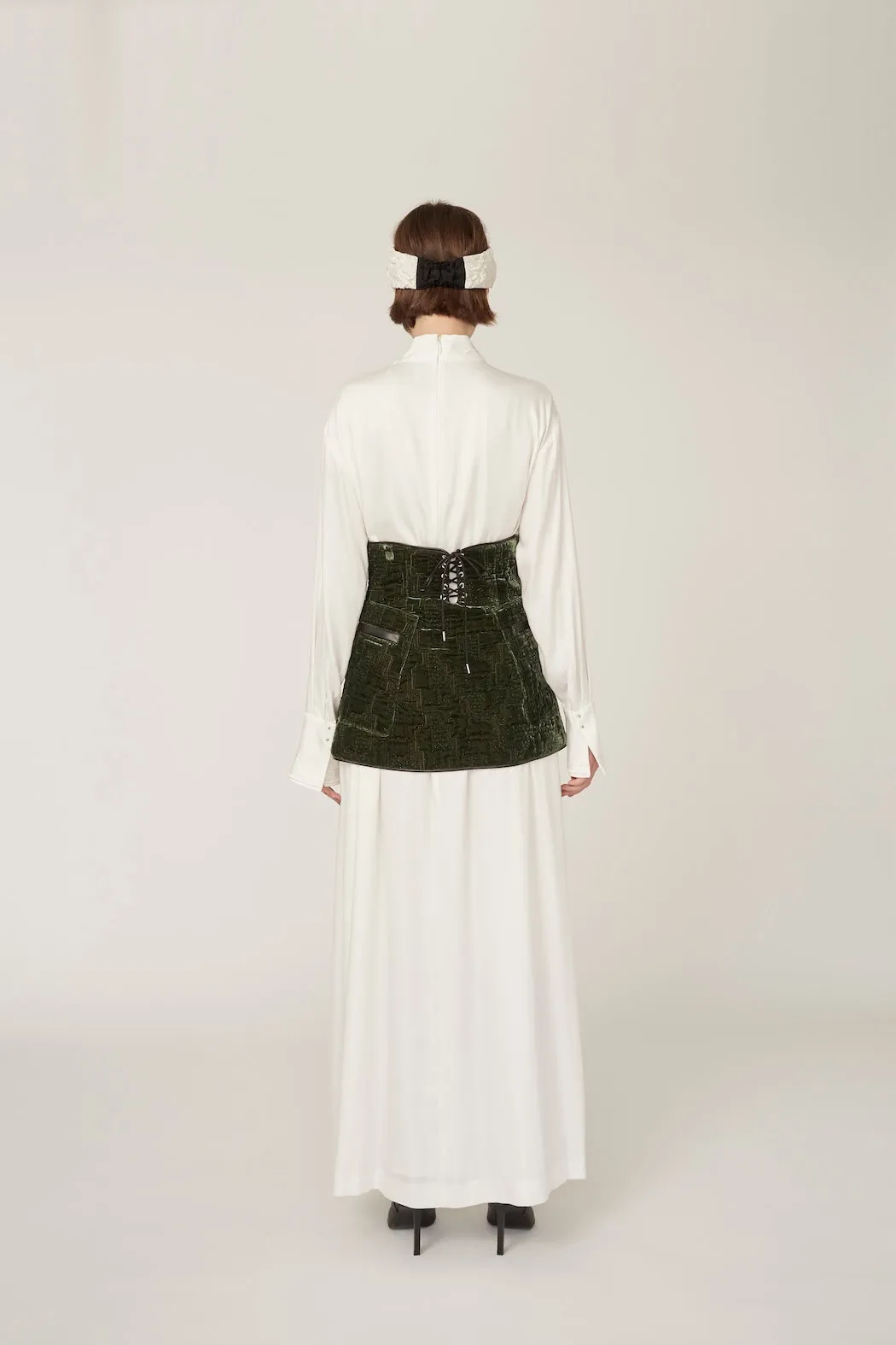 Framed embroidery wrap dress (White)